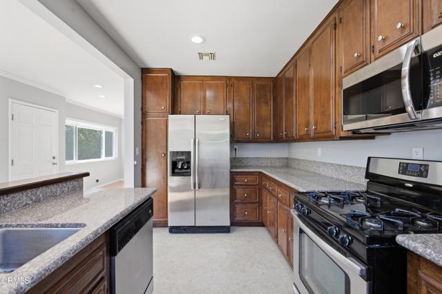 Building Photo - 2101 Minoru Dr