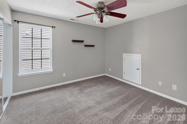 Building Photo - 10745 Glenluce Ave