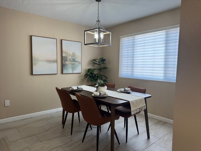 Building Photo - One of a kind NE Heights Home