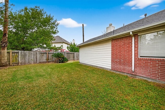 Building Photo - 307 Roans Prairie Ln