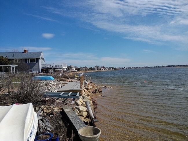 Building Photo - 39 Harbor St