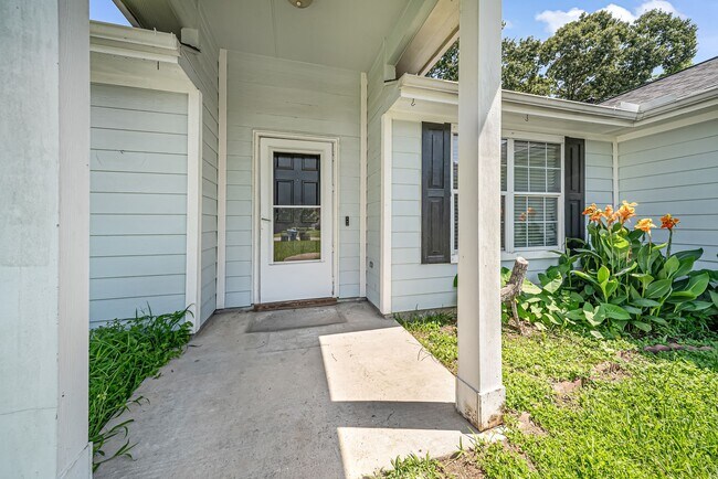 Building Photo - 16393 Ryan Guinn Way