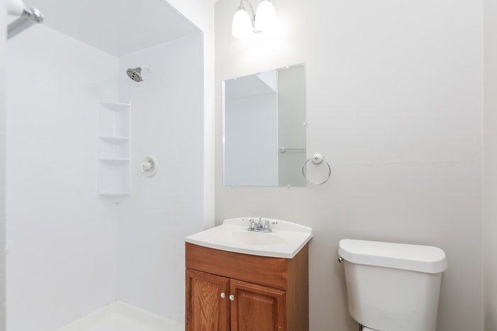 Building Photo - 138 Montgomery Ave