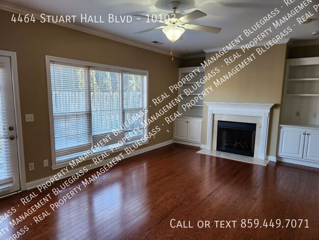 Building Photo - Spacious Townhome in Stuart Hall