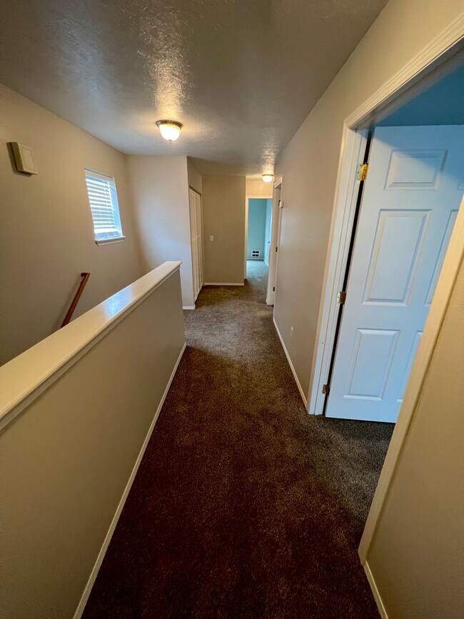 Building Photo - 1008-1010 E. Ermina