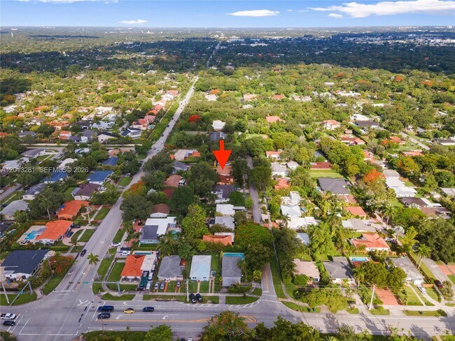 Building Photo - 5770 SW 55th St