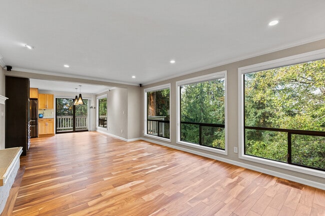 Building Photo - 12135 107th Ave NE