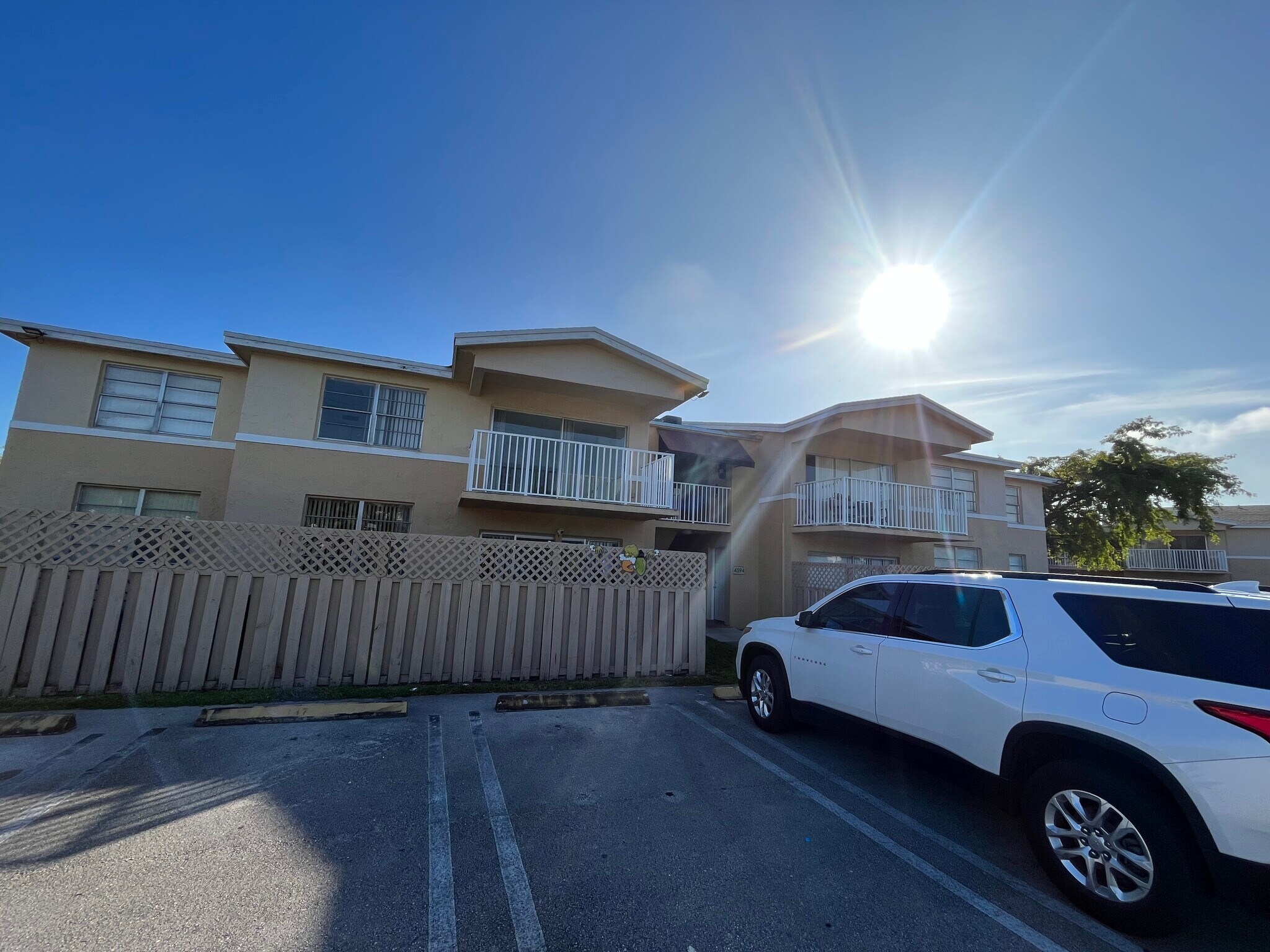 Building Photo - 4230 NW 79th Ave