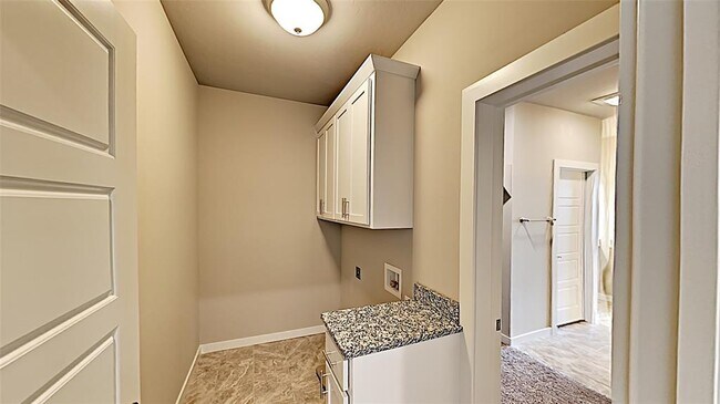 Building Photo - 405 Josephine Ct