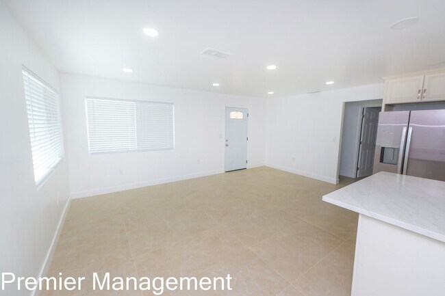 Building Photo - 605-609 Prescott Ave