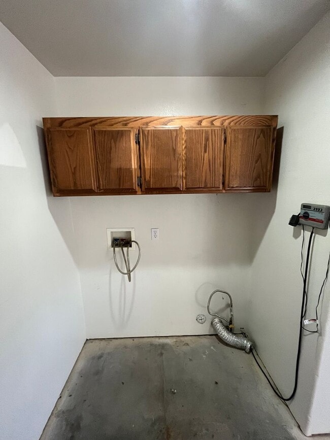 Building Photo - 1632 McClelland St