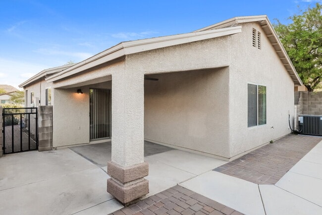 Building Photo - 3652 W Avenida Obregon