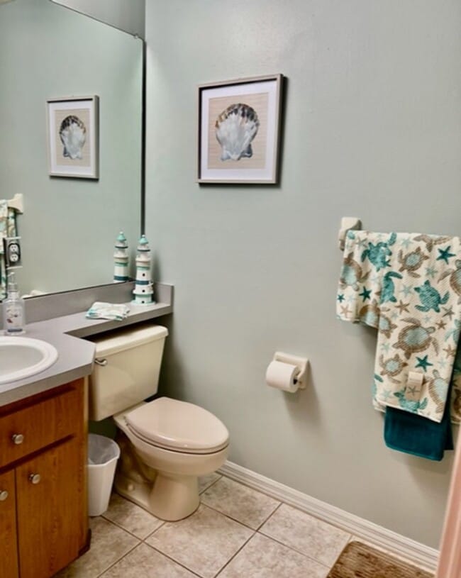 Building Photo - Beautiful Waterfront 2/2 Furnished Home Available April 2024