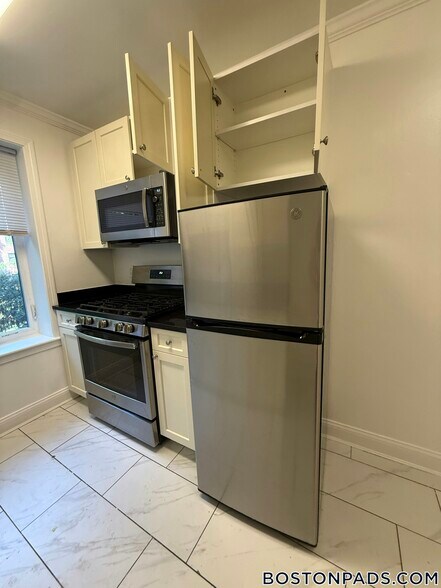 Building Photo - 50 Alton Pl