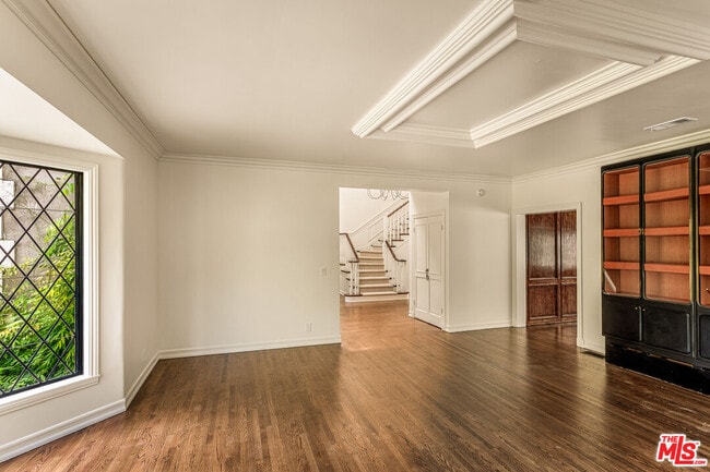 Building Photo - 353 N Gunston Dr