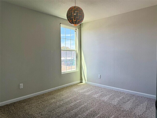 Building Photo - 1293 Nevarez