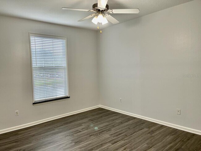 Building Photo - 14316 Fredricksburg Dr