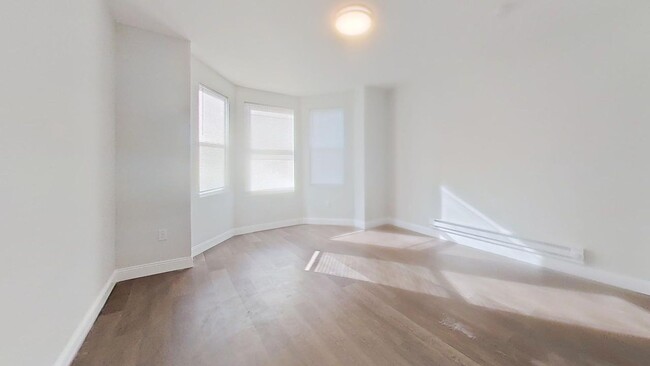 Building Photo - 4645 N 13th St