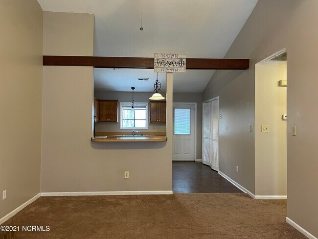 Building Photo - 183 Corey Cir