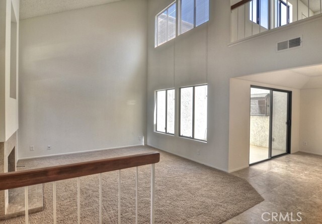 Building Photo - 15 Grenache