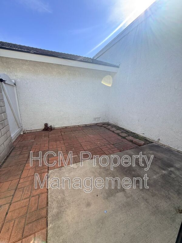 Building Photo - 203 N Magnolia Ave