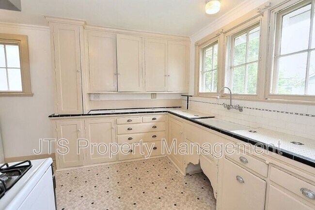 Building Photo - 2506 S St