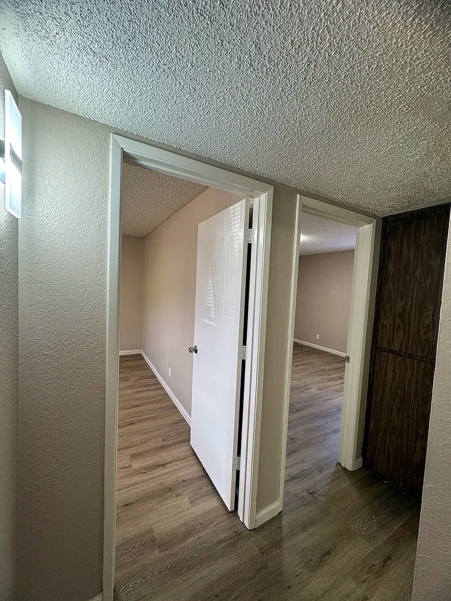 Building Photo - 118 Yorkshire Ct