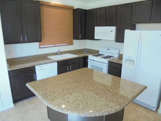 Building Photo - 18139 W Smokey Dr