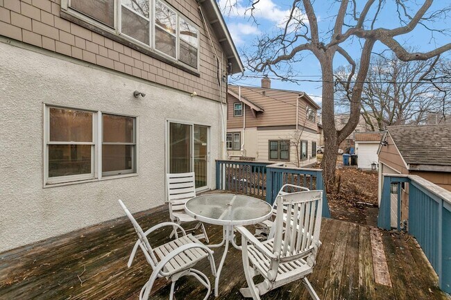 Building Photo - 1826 Franklin Ave SE