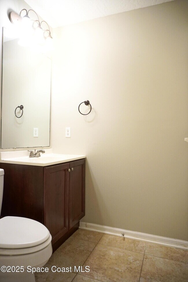 Building Photo - 1758 Tradewinds Ave SE