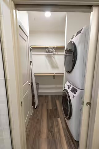 Building Photo - 3801 Vitruvian Way