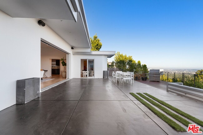 Building Photo - 10134 Angelo View Dr