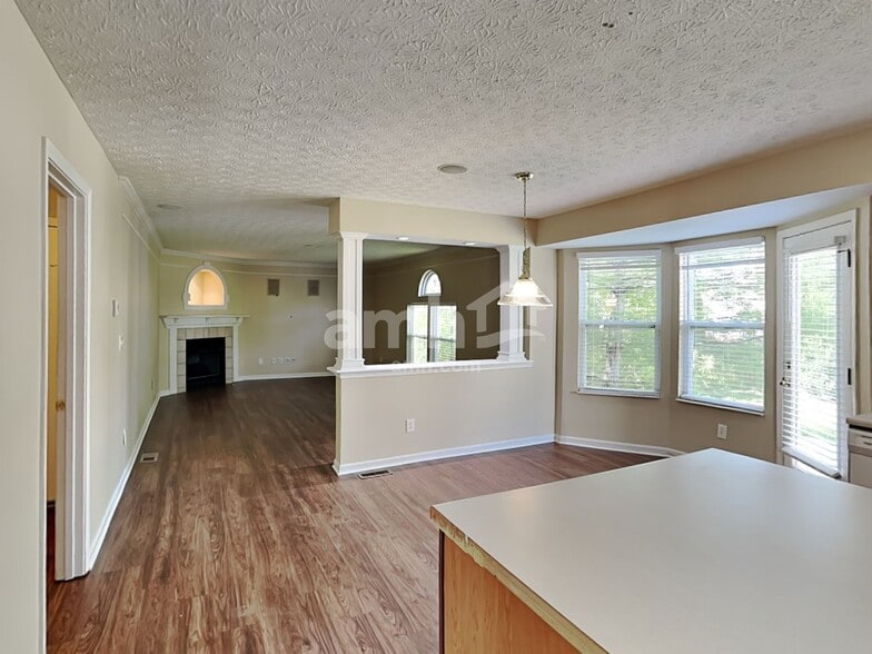 Building Photo - 35 Langtree Dr