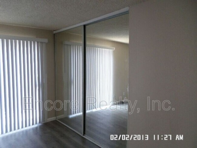 Building Photo - 384 I St