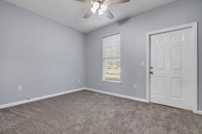 Building Photo - 2400 Fred Smith Rd