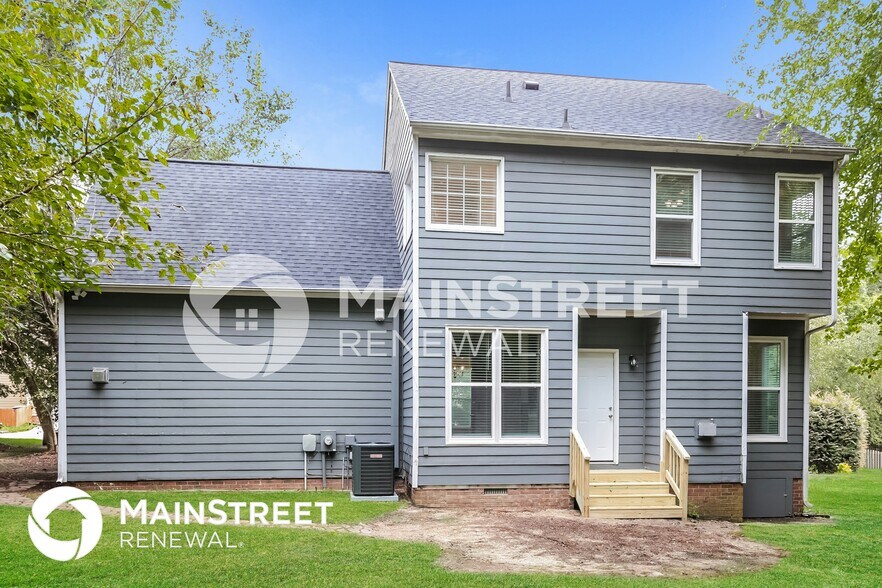 Building Photo - 8 Brackenwood Ct