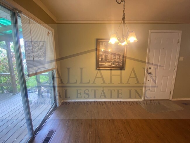 Building Photo - NLR 3 Bedroom Home