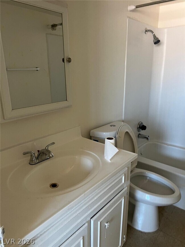 Building Photo - 818 S 7th St