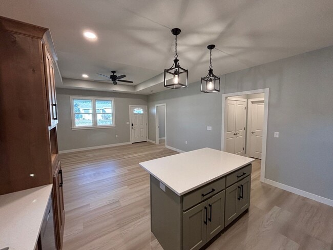 Building Photo - Stunning New Build in Central Manhattan! Available NOW!