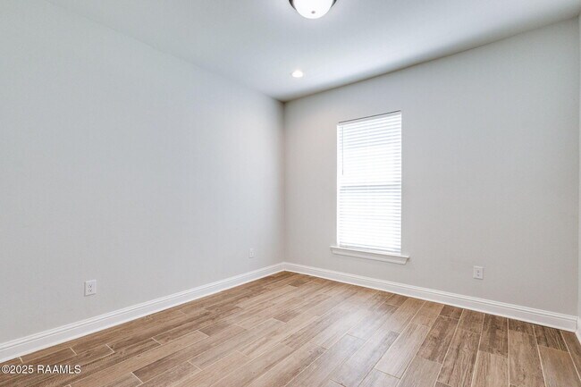 Building Photo - 219 Finnegan Way