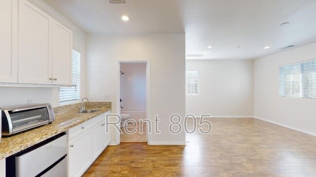 Building Photo - 561 Nile River Dr