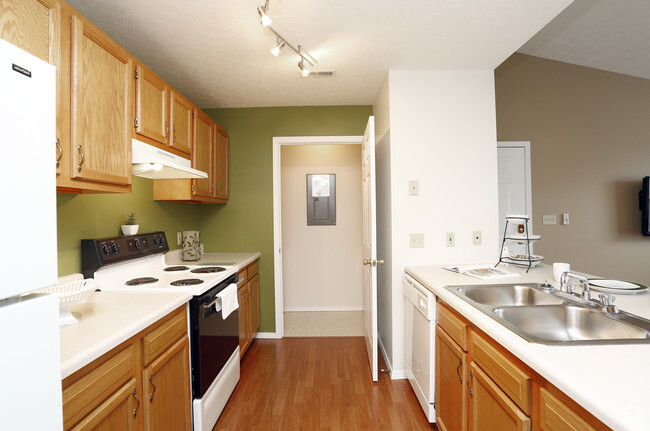 1BD Kitchen Area - Bloom Apartments