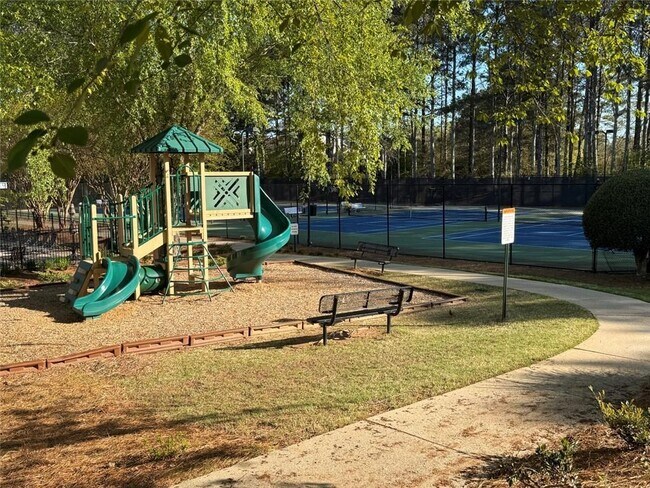 Building Photo - 3020 Serenade Ct