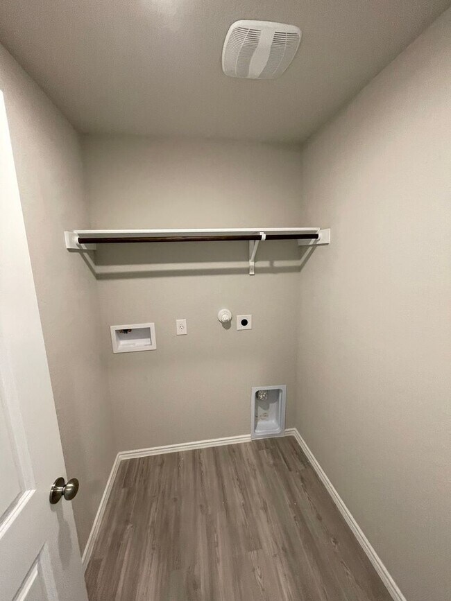 Building Photo - Paloma Subdivision