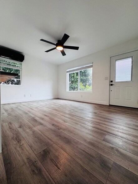 Building Photo - 801 Torrance St