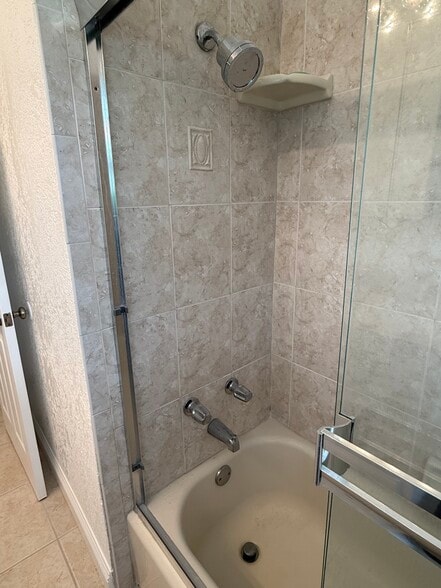 Building Photo - 3149 Rogers Ave