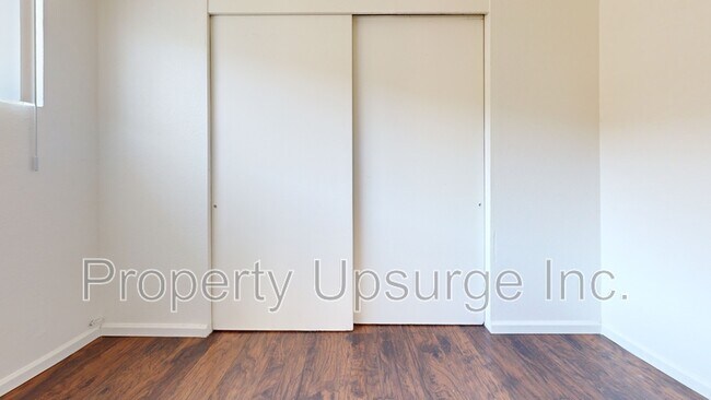 Building Photo - 175 Oroview Dr