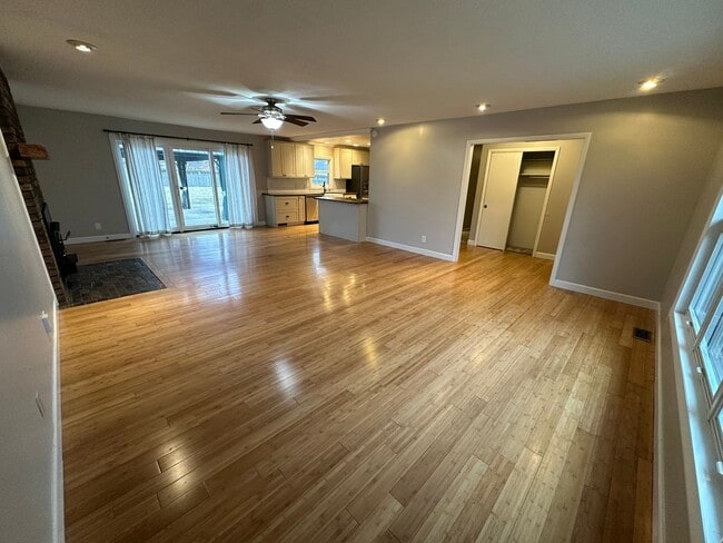 Building Photo - 3316 Annally Dr