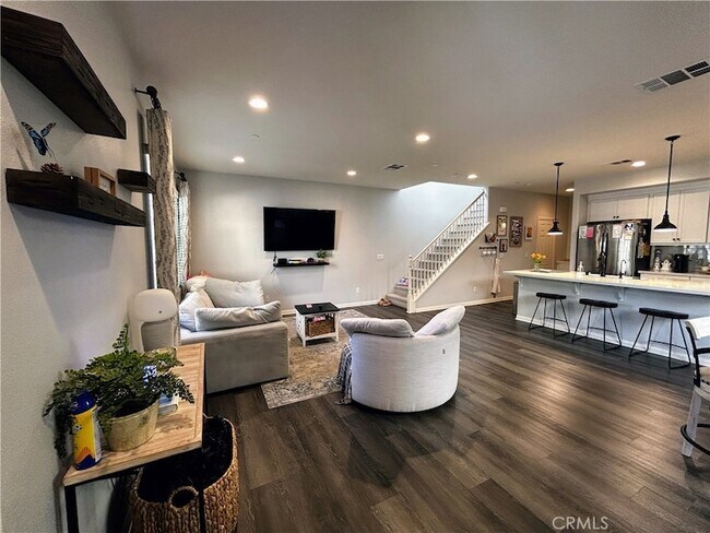 Building Photo - 631 S Brampton Ave