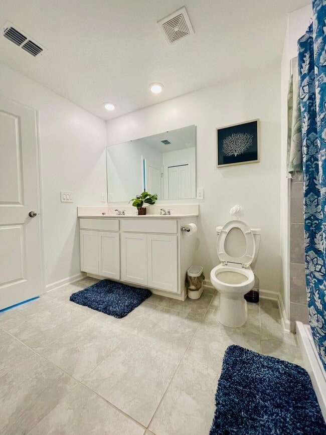 Building Photo - 639 Daring Dr